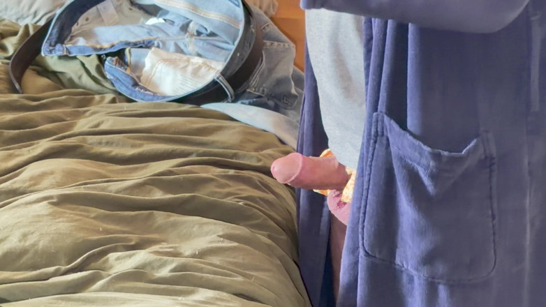 Truridge: La nipote ha lasciato le mutandine a casa mia divertente...