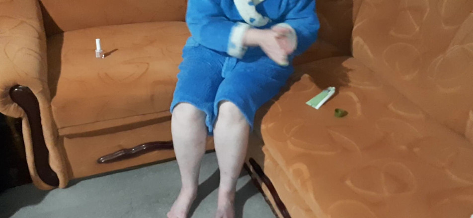 Vik_All: Flash acidental da buceta da madrasta