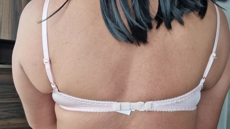 Only bras: 쩌는 섹시한 핑크 새틴과 레이스 브라