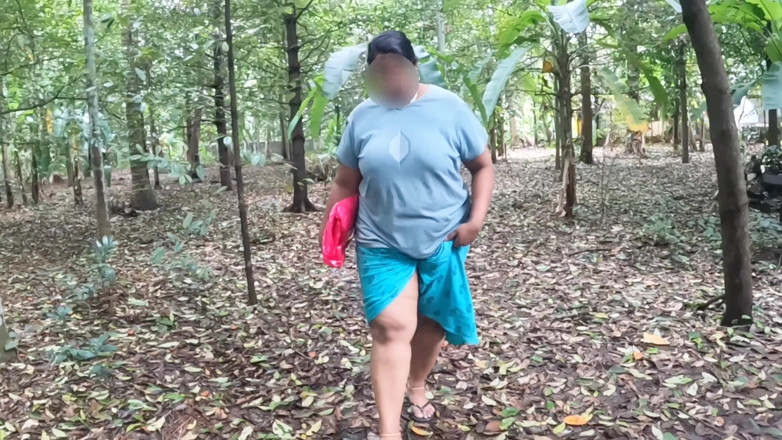 Anne Ipe: Desi Chubby Girl Going Nude in the Woods