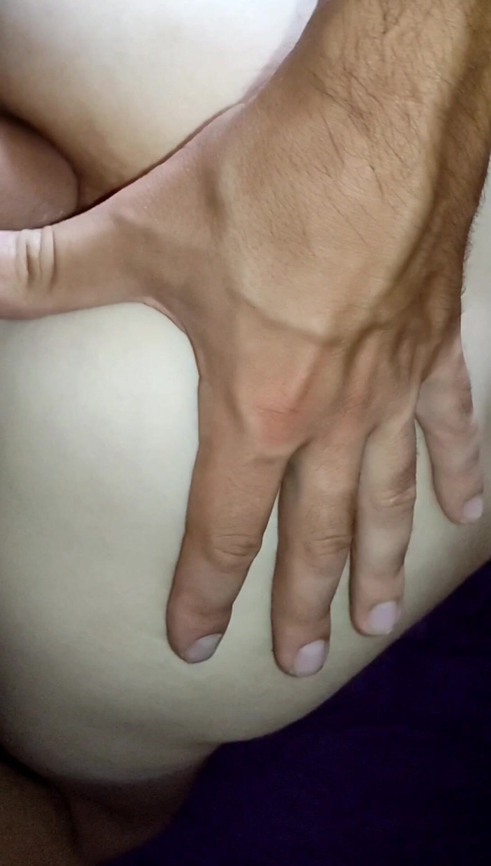 Hotlia: Сессия куколда с худенькой сексвайф