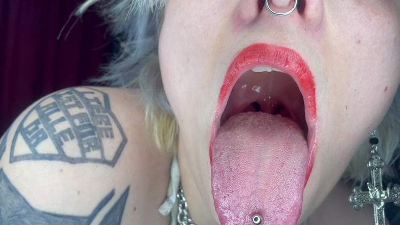 Glitterqueen1999: Mouth Tour Red Lipstick Goth Girl