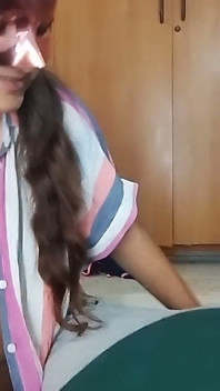 Boyfriend Gives Intimate Pussy Rubbing That Leaves Her Shaking