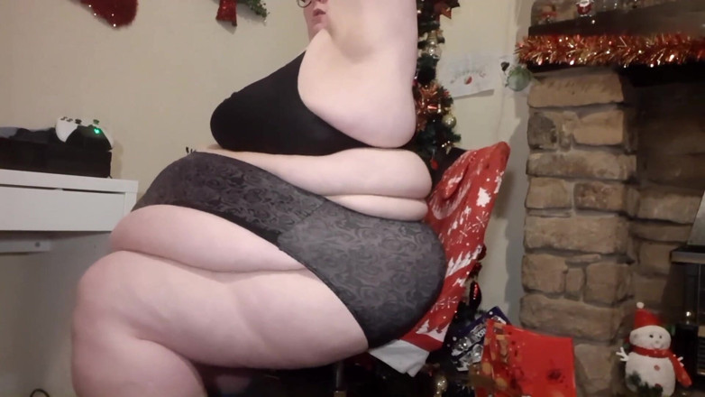 SSBBWLadyBrads: Pancia twerka e macina