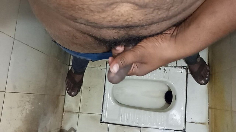 Fucking my wife: インドのゲイボーイ、屋外コッキングルームでのセックス