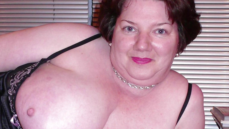 Chris44G: Chris44g gorda nua masturbação
