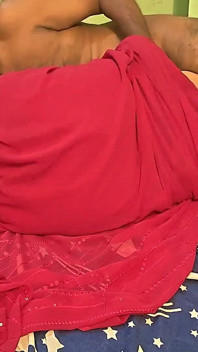 Hot Aunty Sex in Red Saree in Hotel with Boyfriend