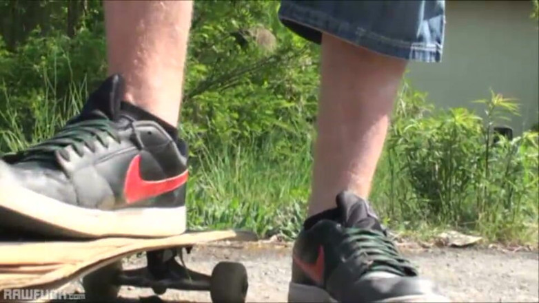 Raw Fuck: Patinatoarea voyeur labă primește recompensa lui