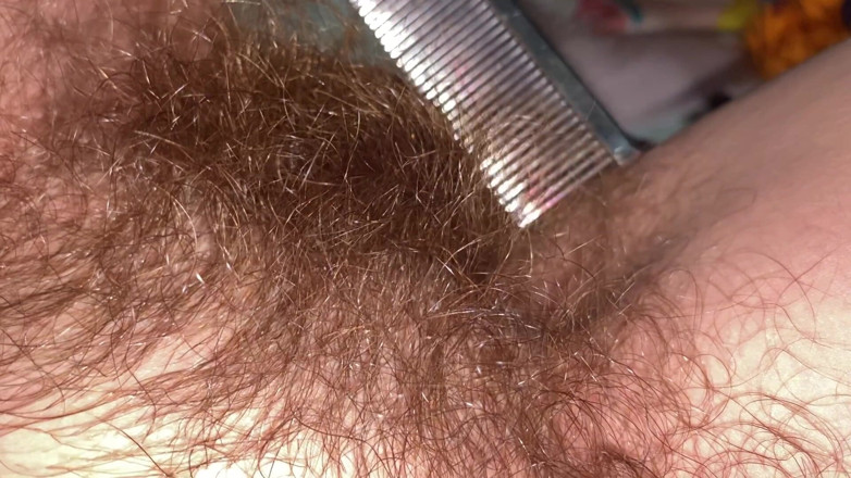 Cuteblonde666: Brushing My Bush