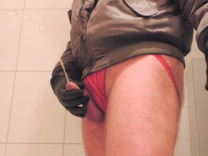 GERMANE_XL: Piss Elektro Cum Shots Xxl 1