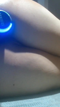 Aussie milf desfrutando cu fodido com máquina de massagem