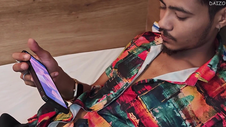 AlexDaizo: La sorellastra vuole mangiare il mio sperma