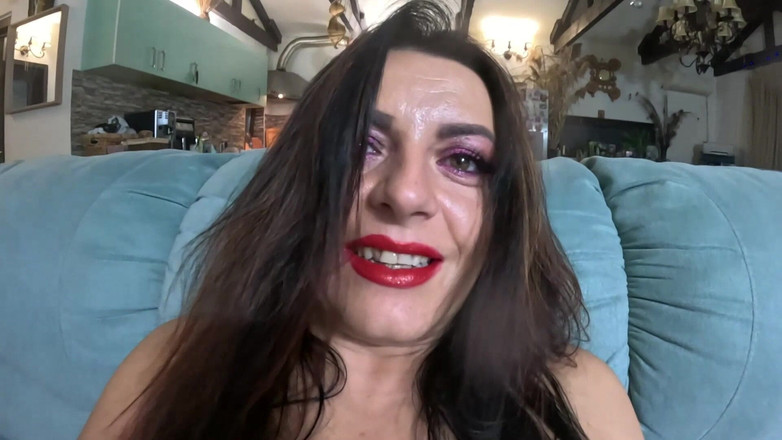 MilfyCalla: Spotta fetisch besatthet - smutsigt samtal, rökning &amp;våt onani 324