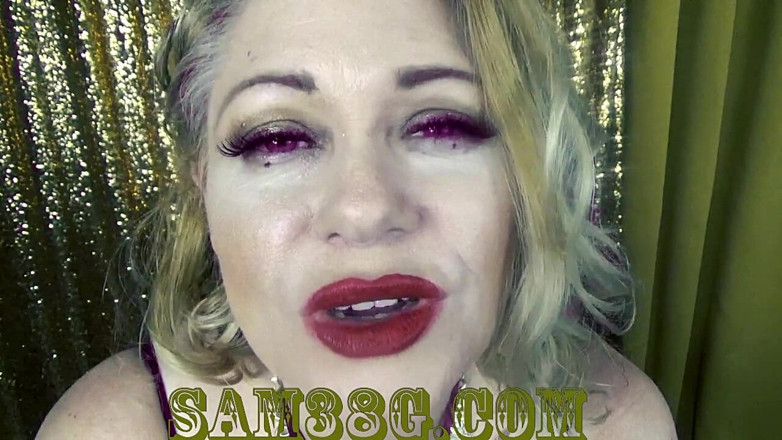 Samantha 38G: Okouzlující oči