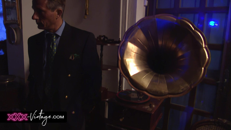 XXX-Vintage: Anal caliente en una mansión
