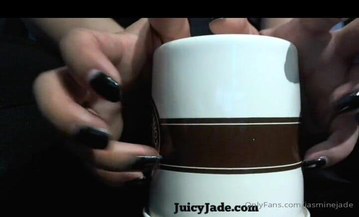 JasmineJade: Asmr..... Keluarkan Headphone itu! Apakah Anda mendapatkan tingles ke bawah...