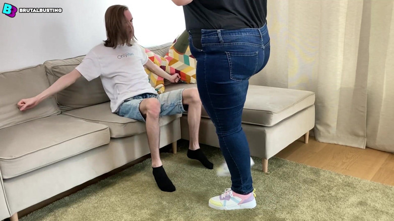 David Marcek: ¡Detonación testicular! ¡Su entrepierna nos odia muchísimo, jaja! - Dave Moon - Jennifer -...