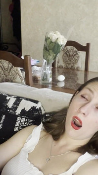 Pertunjukan Uvulia cergas Yawning