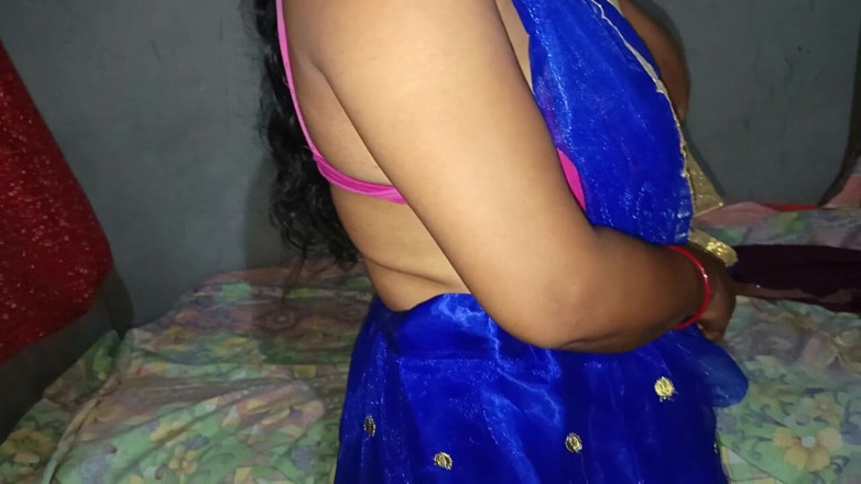 Savita5343: Devar ne Mujhe kapde Karte Huwe Dekh Liya oder Meri...