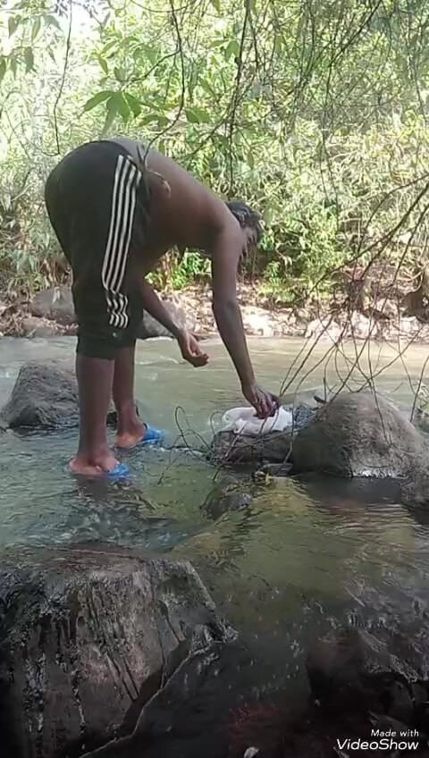 Sexyjayla254: 1부 밖에서 사정하는 비누 자위 거유 흑인 자지