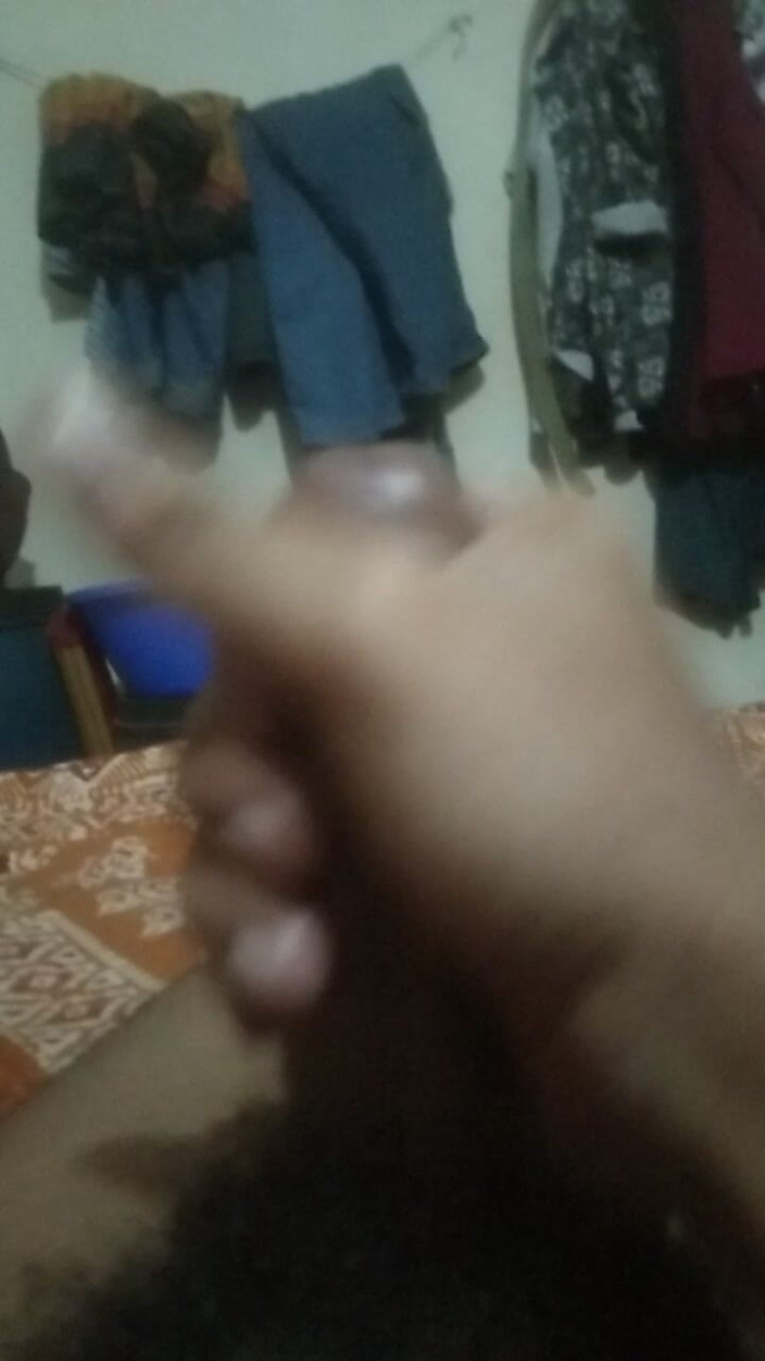 Viral_tiktokar: I Did a Handjob at Home.
