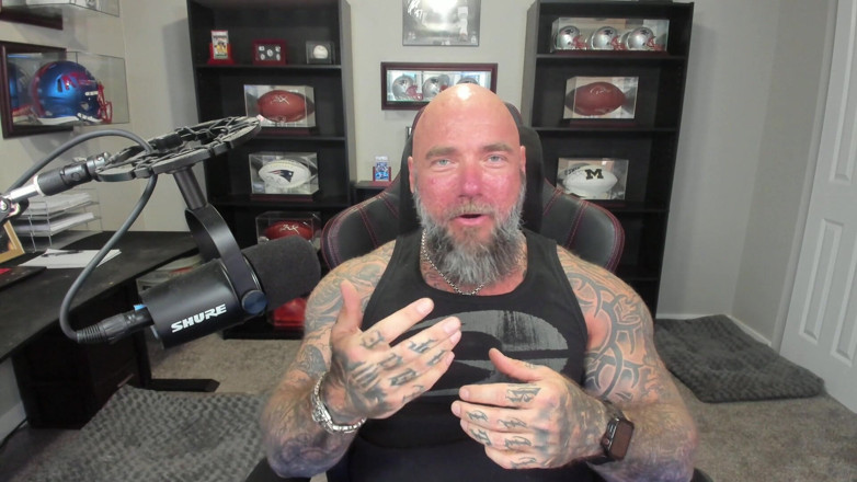 Raw and Uncensored with Masculine Jason: Du bist nicht langweilig!