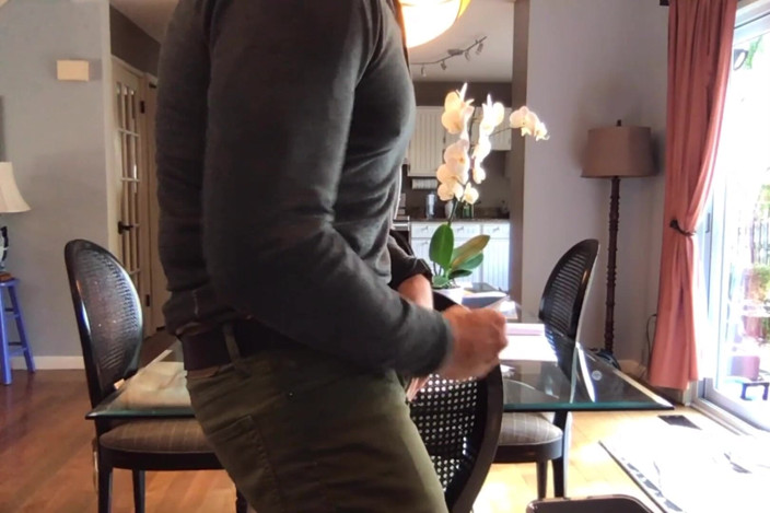 TJenner: Super tvrdý penis doma. Verbální