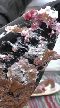 Курящая госпожа и вкусный десерт из подошв сапоги, клип в видео от первого лица, леди Виктория Валенте