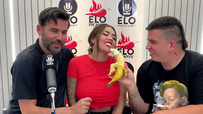 Sara Blonde: Interview with Elo Podcast Ends in a Blowjob and a...