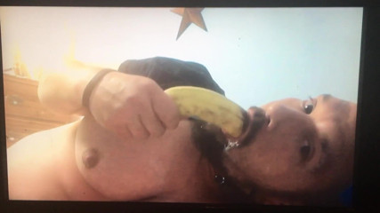King Of Crossdress: Throating bannana baby