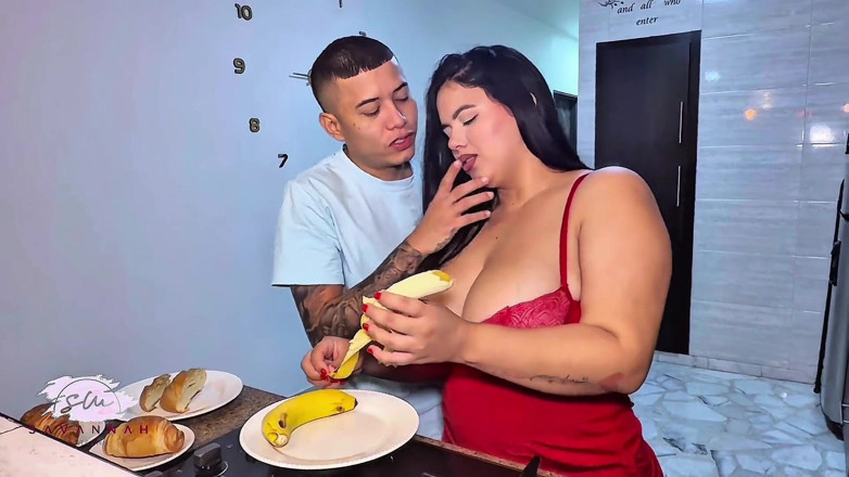 Savannah Watson: Un Beau-fils Éjacule Sur Les Énormes Seins De Sa Belle-mère Pendant Un...