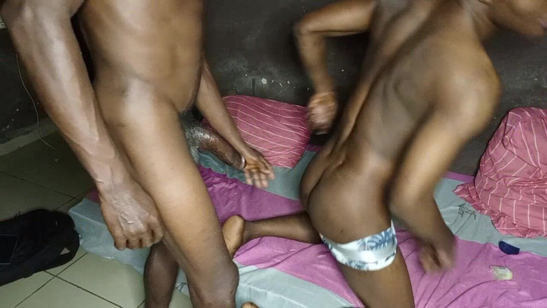 Sweetass132: Ich gebe mir seinen fetten schwanz in meinem hostel