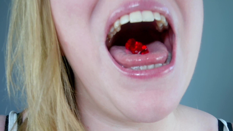 Julie Bliss: Giantess Julie Bliss - Shrinks Step Bro