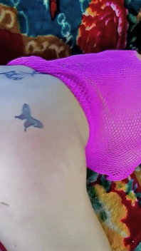 ブロンドの巨乳ティーン、エヴァが継父に誘惑され、きつい膣で犯される