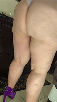 Jag gör en video för att visa min fitnessinstruktör hur hårt jag tränar - han kommer att behöva försöka hårt inte sperma när han ser det