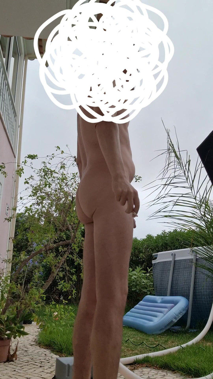 Rafael Torreano: 在裸体早晨观看我变得饥渴，撸管并洗澡