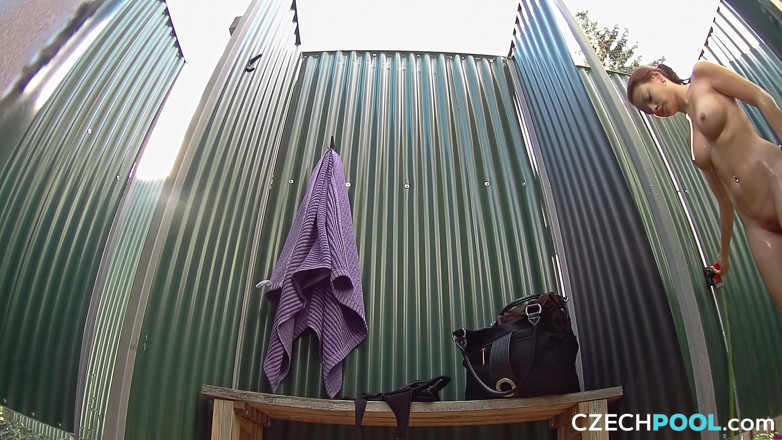 Czech Pool: Checa Pool 7: belleza de fitness firme va desnuda junto a...