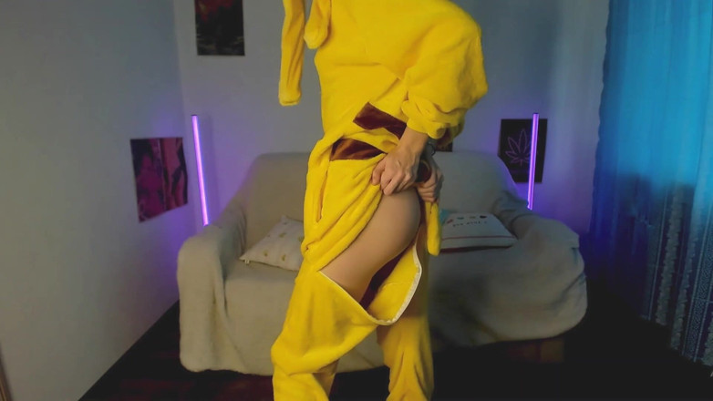 Skinny_lady69: Joc cu costume suculent
