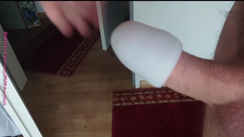 Carmen_Nylonjunge: Nadržený test z Tenga vajíčka