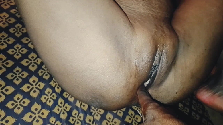 Deshi girl 9: Si gadis sange ini lagi asik berbaring sendirian dan bosan...