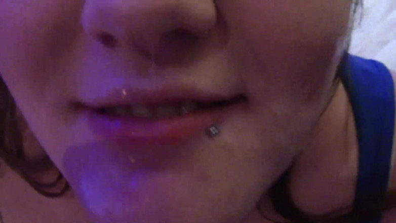 AmateurBBW: Ben oral seks yaparken kız arkadaşı arıyor