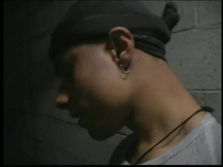 Gays Case: Horny thug sucks white boys face in a dark alley