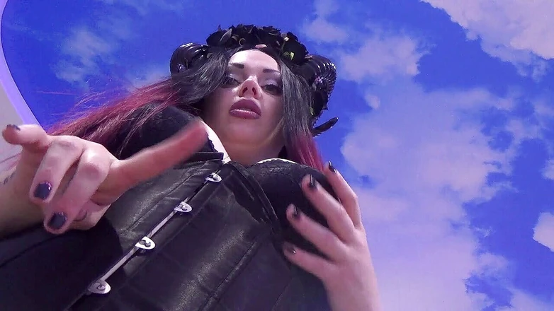 Goddess Misha Goldy: Giant Succubus make you cum and crush!