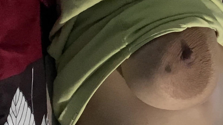 Ritu Bhabhi: मेरी सौतेली बहन नग्न स्तन