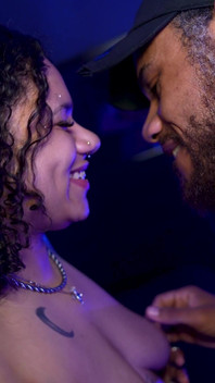 Awek kecil molek Latina Luna Lucid mengambil zakar besar Artemixxx jauh ke dalam pepek berkrim basahnya