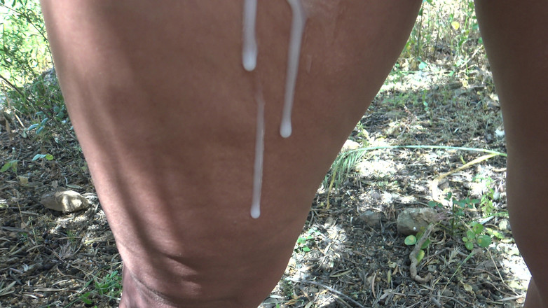 Stepmom Susan: Zboczony pasierb błagał mnie o spermę na mojej owłosionej cipce...