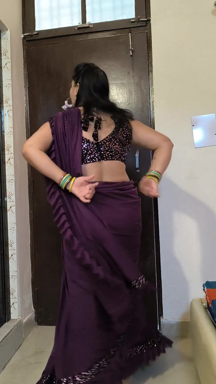 Puja555: Desi Puja Bhabhi Nahý tanec