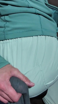 Une Femme Mariée Américaine Adore Le Cul Dans Un Pantalon De Ski, POV