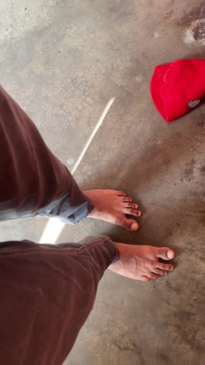 Big dream: 用性感的脚玩身体