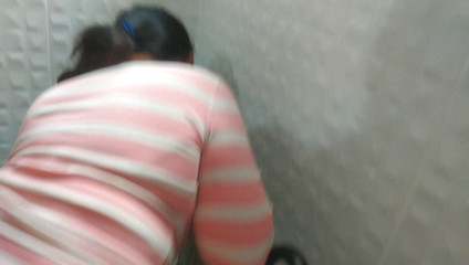 Jhony Cruz: Služka opravovala sprchu, ale ošukal jsem ji a naplnil jí...